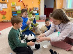 Medvidkova-nemocnice-veverky-1