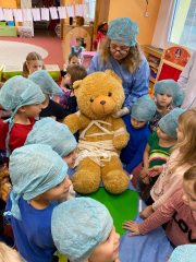 Medvidkova-nemocnice-veverky-5