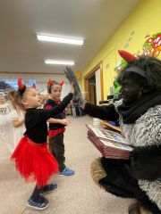 Mikulas-v-MS-autor-MS-Peskova-6