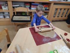 Pečení-perníčků-11